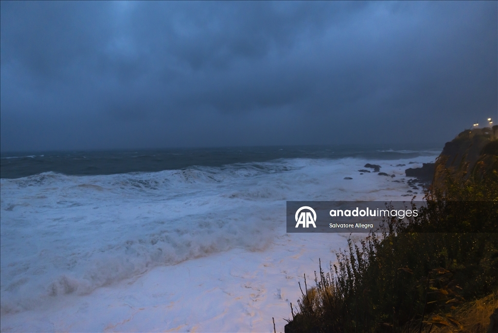 В Кальяри продолжается непрекращающаяся непогода