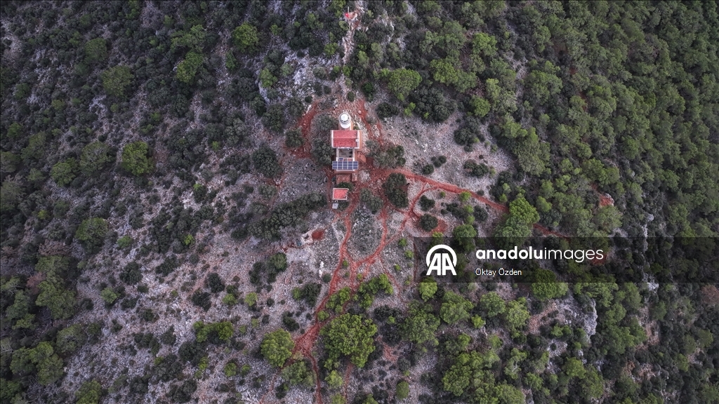 Gelidonya Feneri denizcilere ışık olmayı sürdürüyor