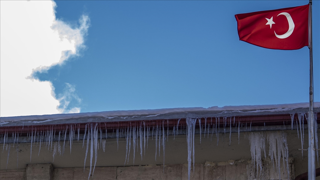 Soğuk hava ve kar yaşamı olumsuz etkiliyor
