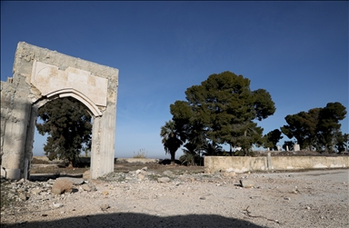 الأناضول تزور المكان السابق لضريح سليمان شاه في سوريا