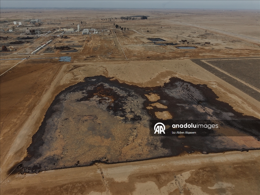 Suriye'nin en büyük petrol sahası olan "Ömer Petrol Sahası havadan görüntüledi