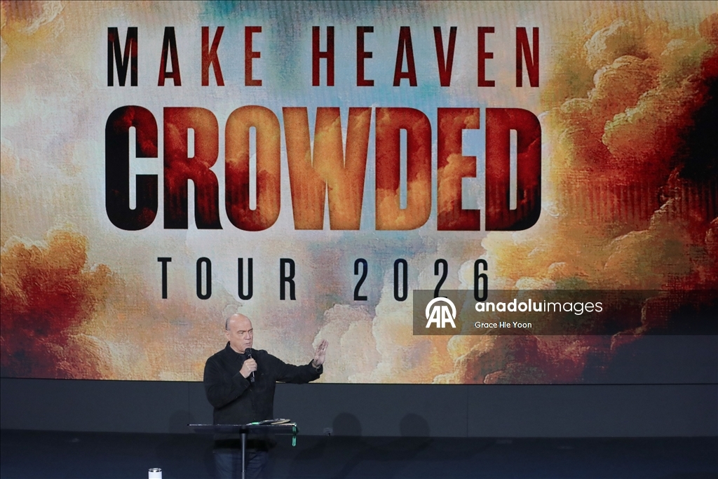 В США прошло мероприятие в рамках серии собраний «Make Heaven Crowded Tour»