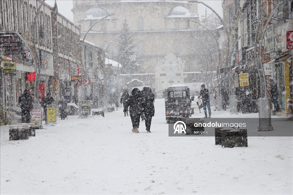 Yozgat'ta kar yağışı etkili oldu