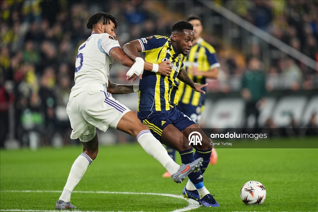 Fenerbahçe - Aston Villa 11