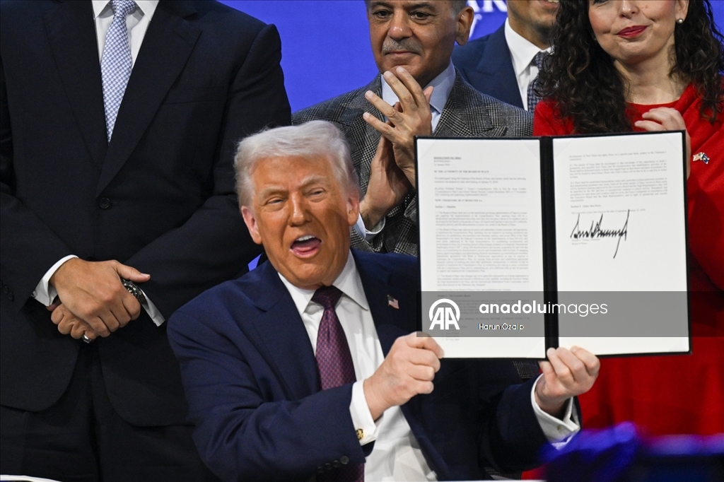 Davos'ta Barış Kurulu toplantısı yapıldı