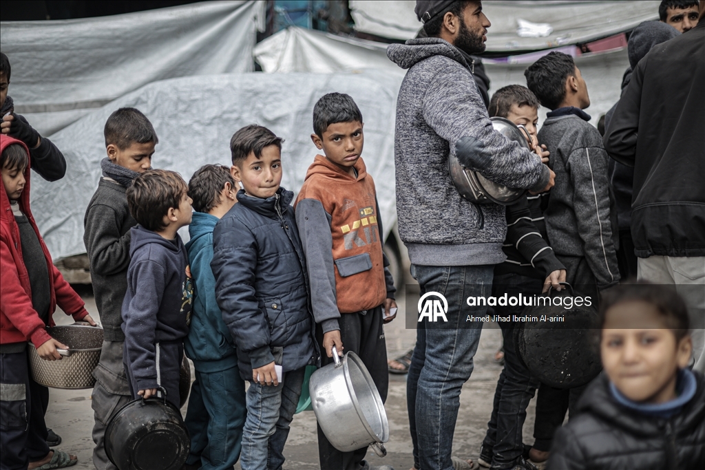 Gazze'de Filistinlilere yemek dağıtımı yapıldı