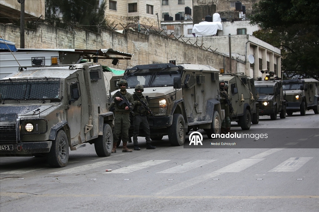 İsrail ordusu Nablus kentine baskın düzenledi