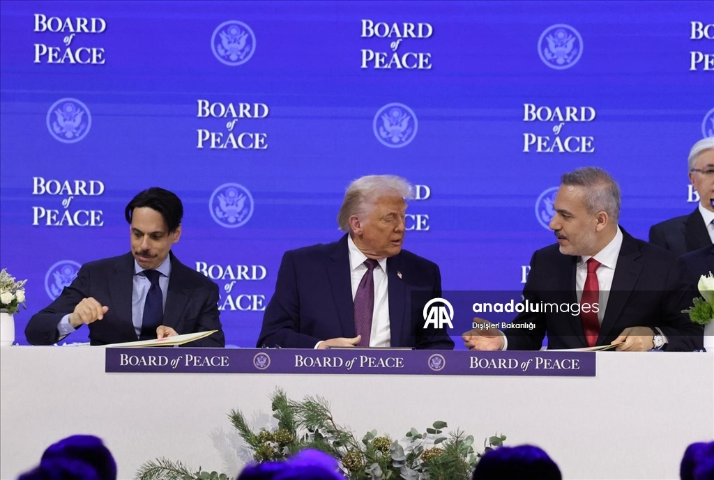 Davos'ta Gazze için Barış Kurulu Şartı imza töreni