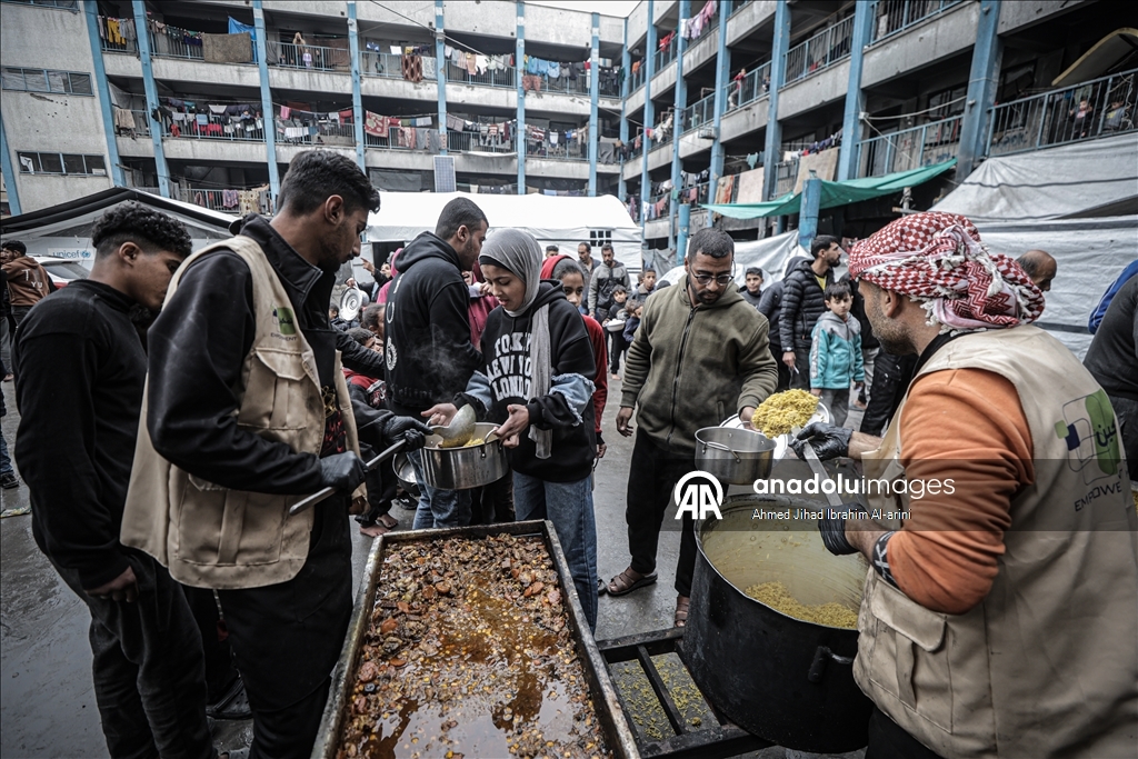 Gazze'de Filistinlilere yemek dağıtımı yapıldı