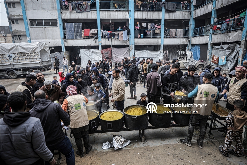 Gazze'de Filistinlilere yemek dağıtımı yapıldı