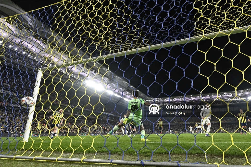 Fenerbahçe - Aston Villa 22