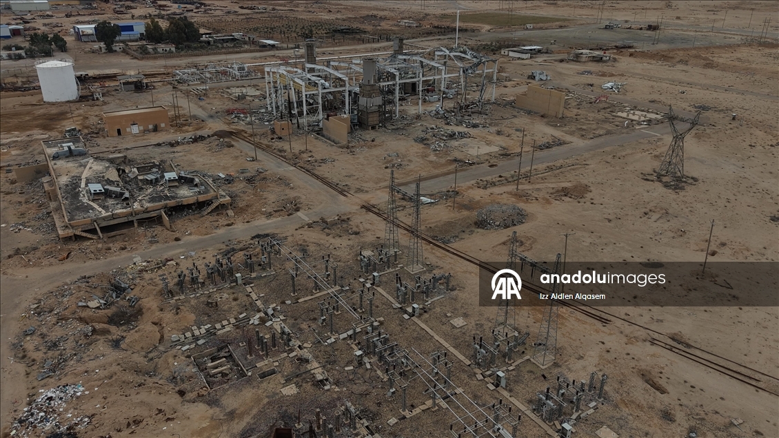 Suriye'nin en büyük petrol sahası olan "Ömer Petrol Sahası havadan görüntüledi
