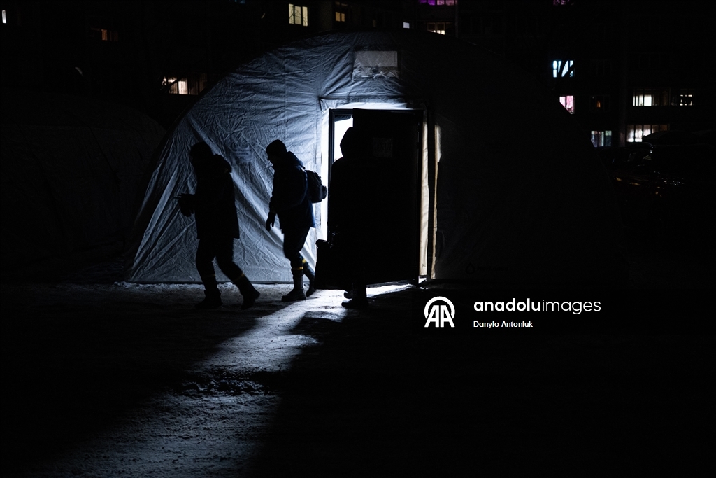 Украинцы укрываются в «Пунктах несокрушимости» из-за отключений электроэнергии