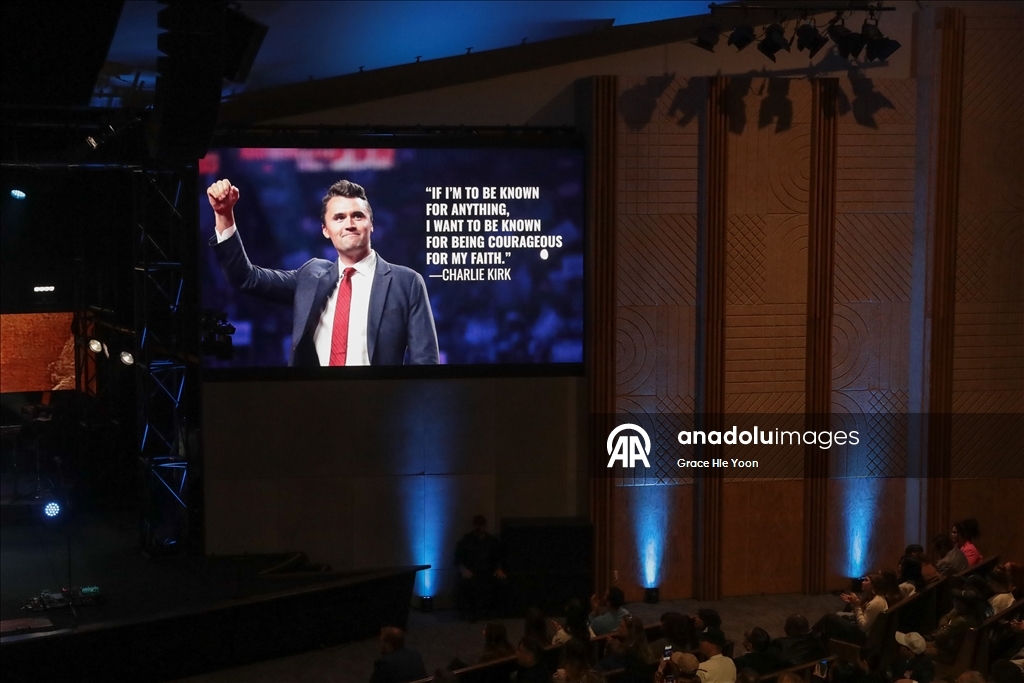 В США прошло мероприятие в рамках серии собраний «Make Heaven Crowded Tour»