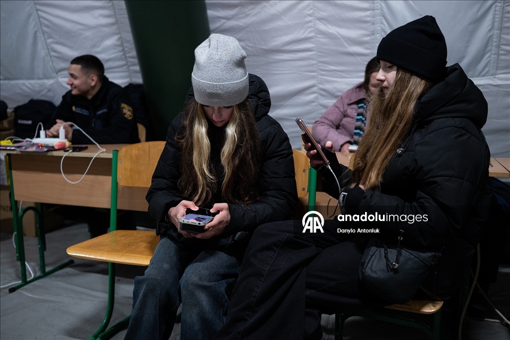 Украинцы укрываются в «Пунктах несокрушимости» из-за отключений электроэнергии