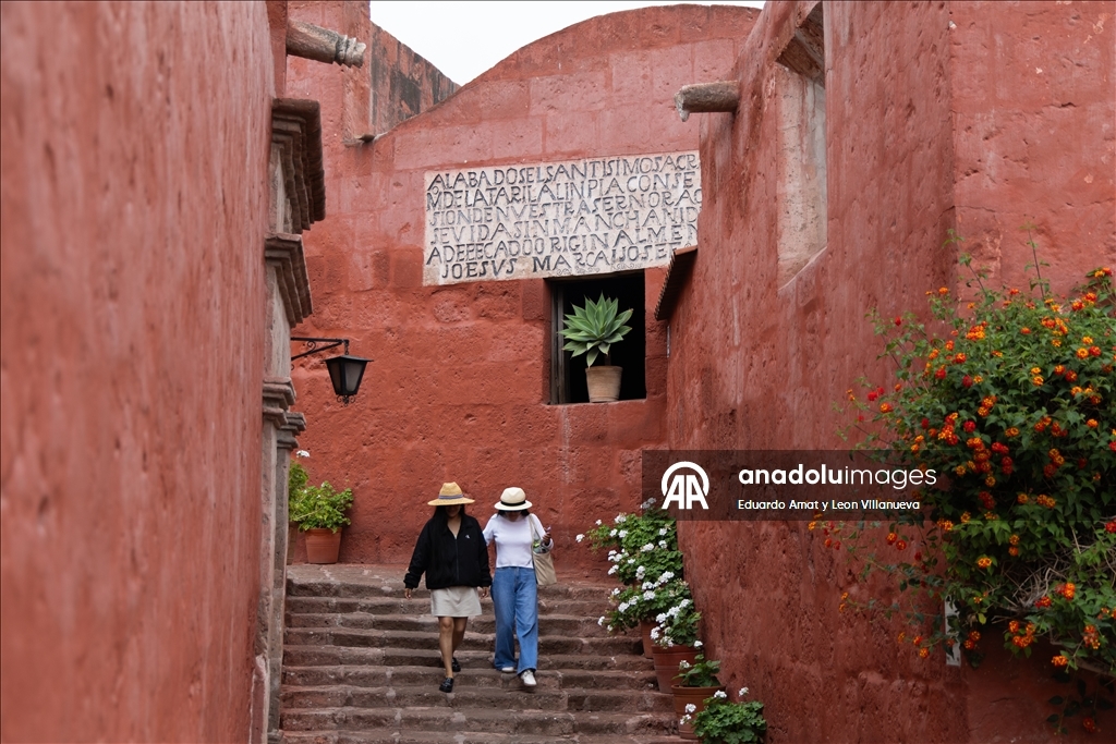 Исторический монастырь в Арекипе принимает тысячи туристов