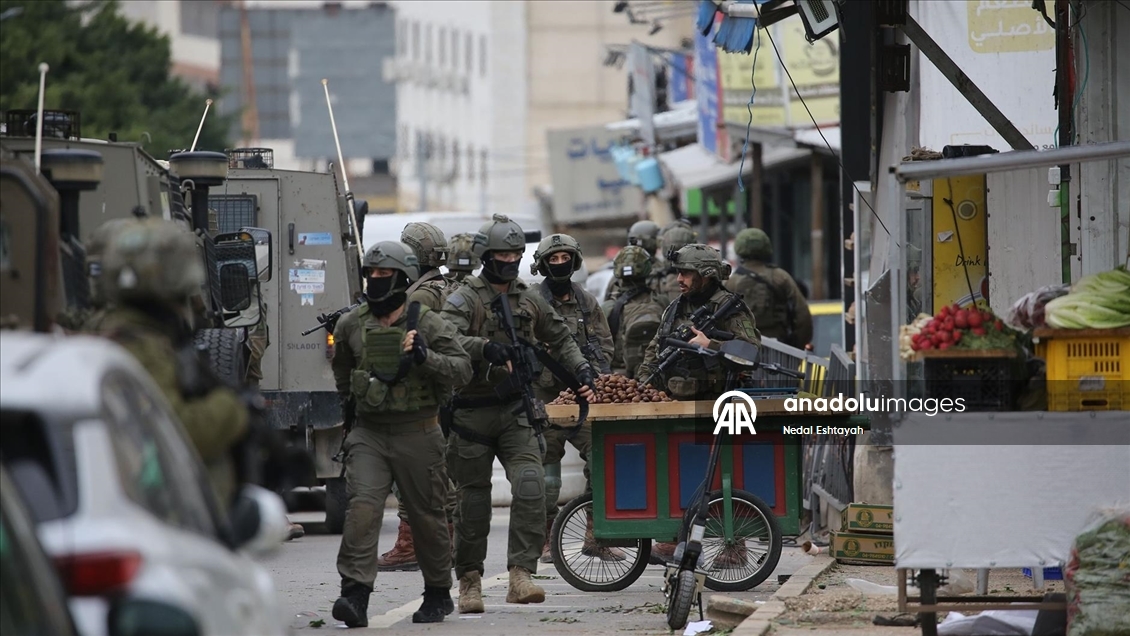 İsrail ordusu Nablus kentine baskın düzenledi