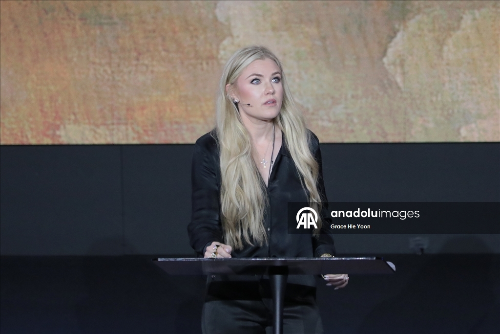 В США прошло мероприятие в рамках серии собраний «Make Heaven Crowded Tour»