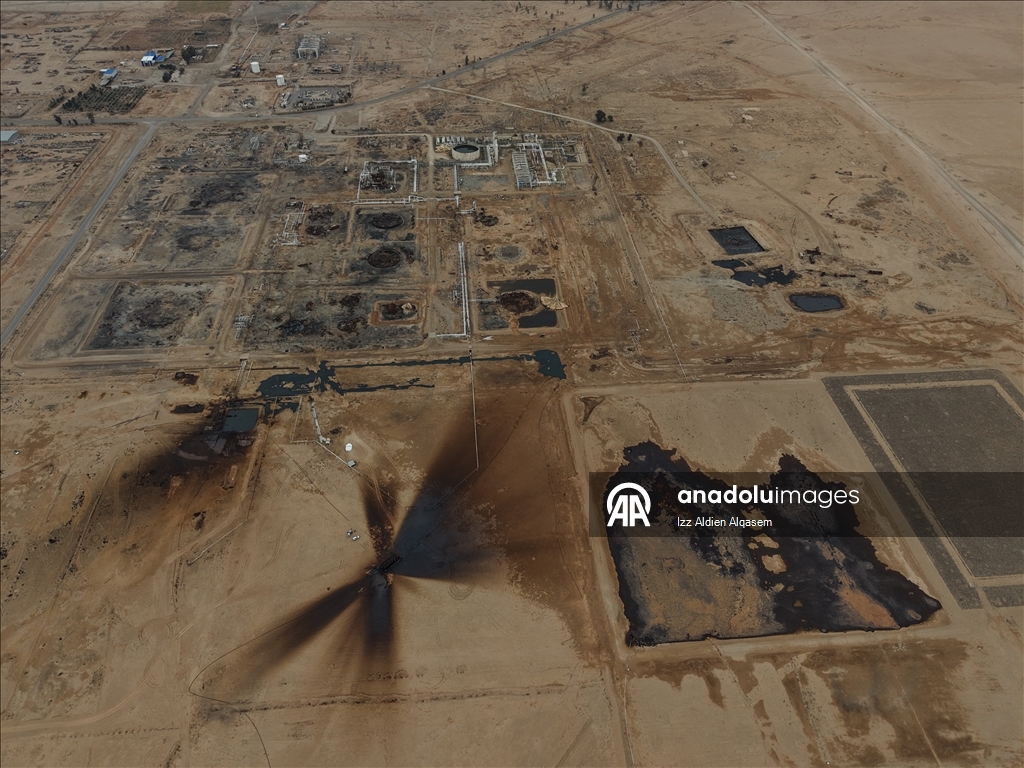 Suriye'nin en büyük petrol sahası olan "Ömer Petrol Sahası havadan görüntüledi