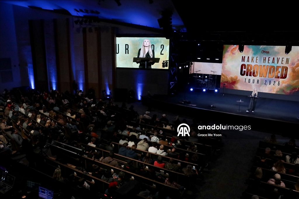 В США прошло мероприятие в рамках серии собраний «Make Heaven Crowded Tour»