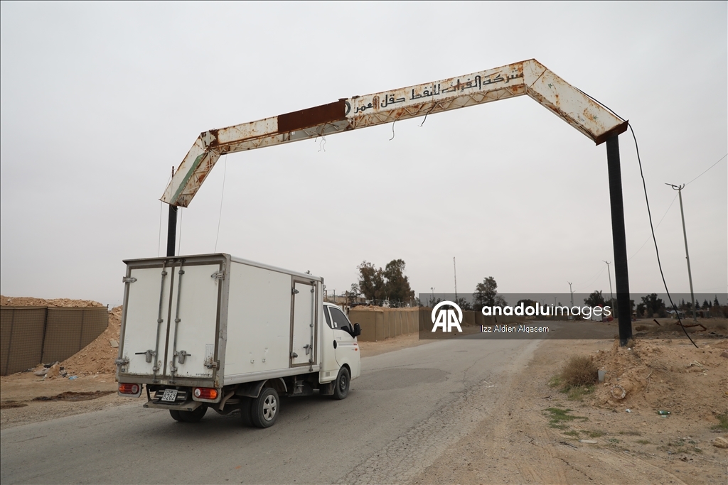 Suriye'nin en büyük petrol sahası olan "Ömer Petrol Sahası havadan görüntüledi