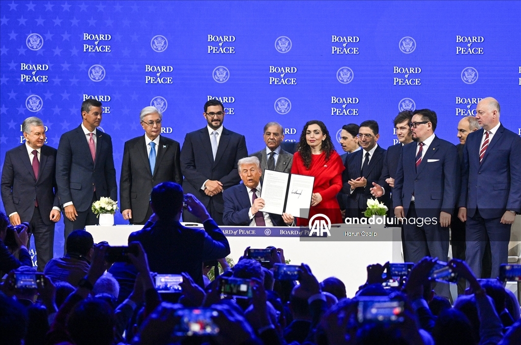 Davos'ta Barış Kurulu toplantısı yapıldı