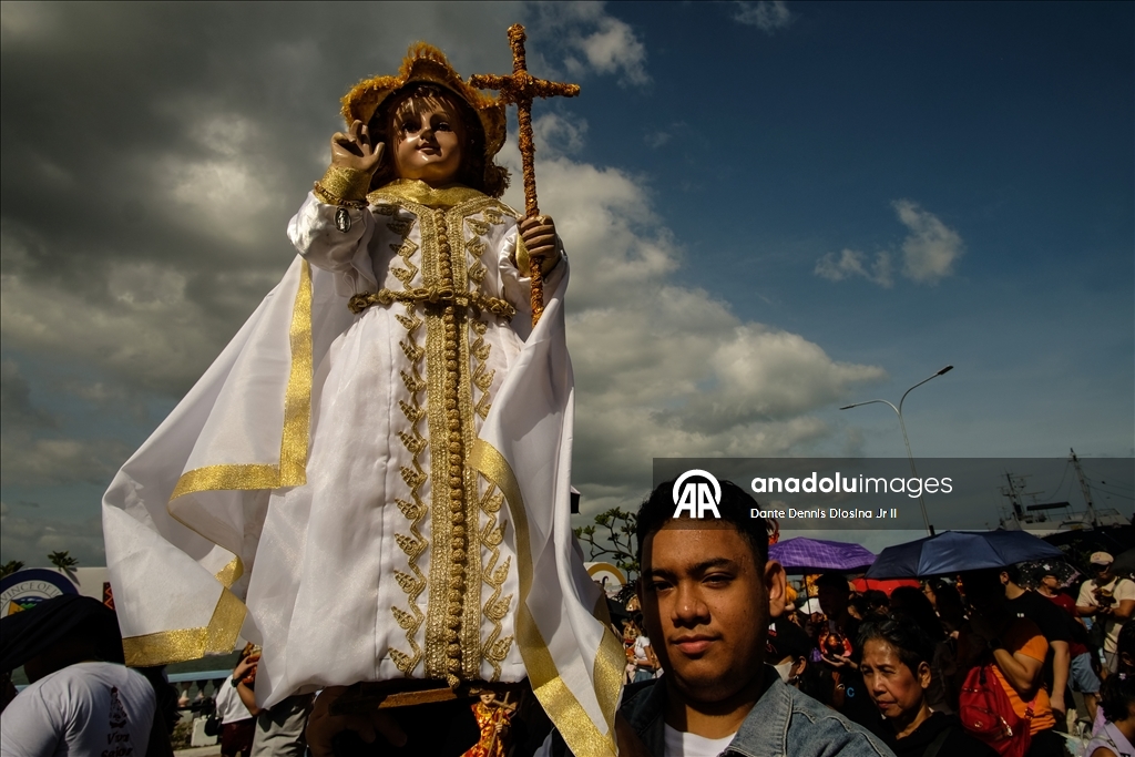 Filipinler'de "Dinagyang Festivali" renkli görüntülere sahne oldu
