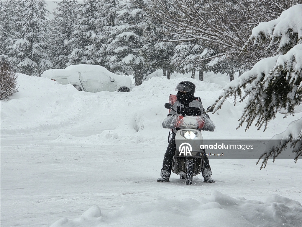 Bingöl'de kar yağışı etkisini sürdürüyor