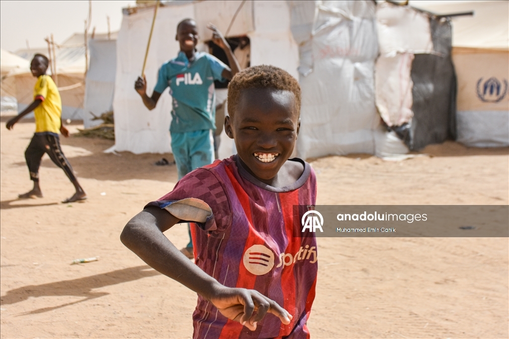 Sudan’daki El-Affad Mülteci Kampı, acılarını yüklenip yerinden edilen binlerce kişiyi barındırıyor