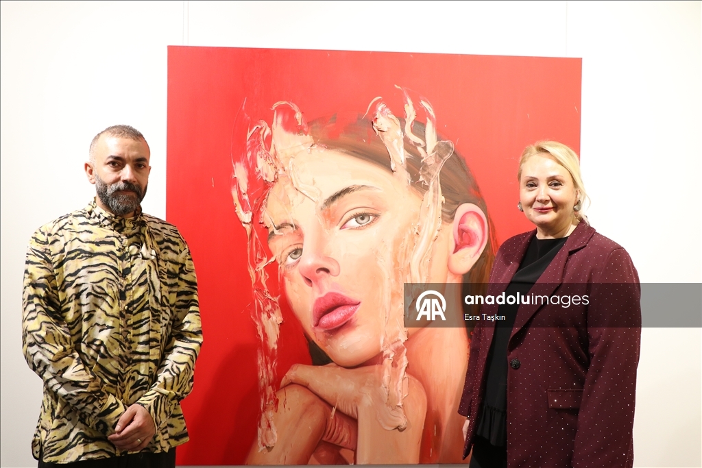 В Париже открылась выставка художника Шахина Демира