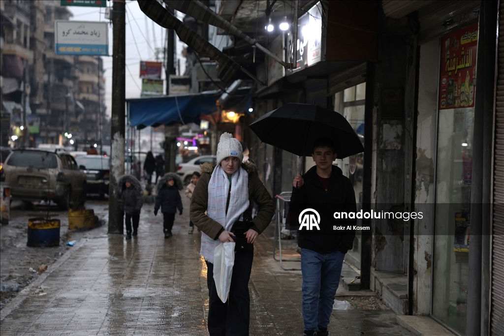 سوريا.. عودة الحياة إلى طبيعتها في حيي الشيخ مقصود والأشرفية بحلب