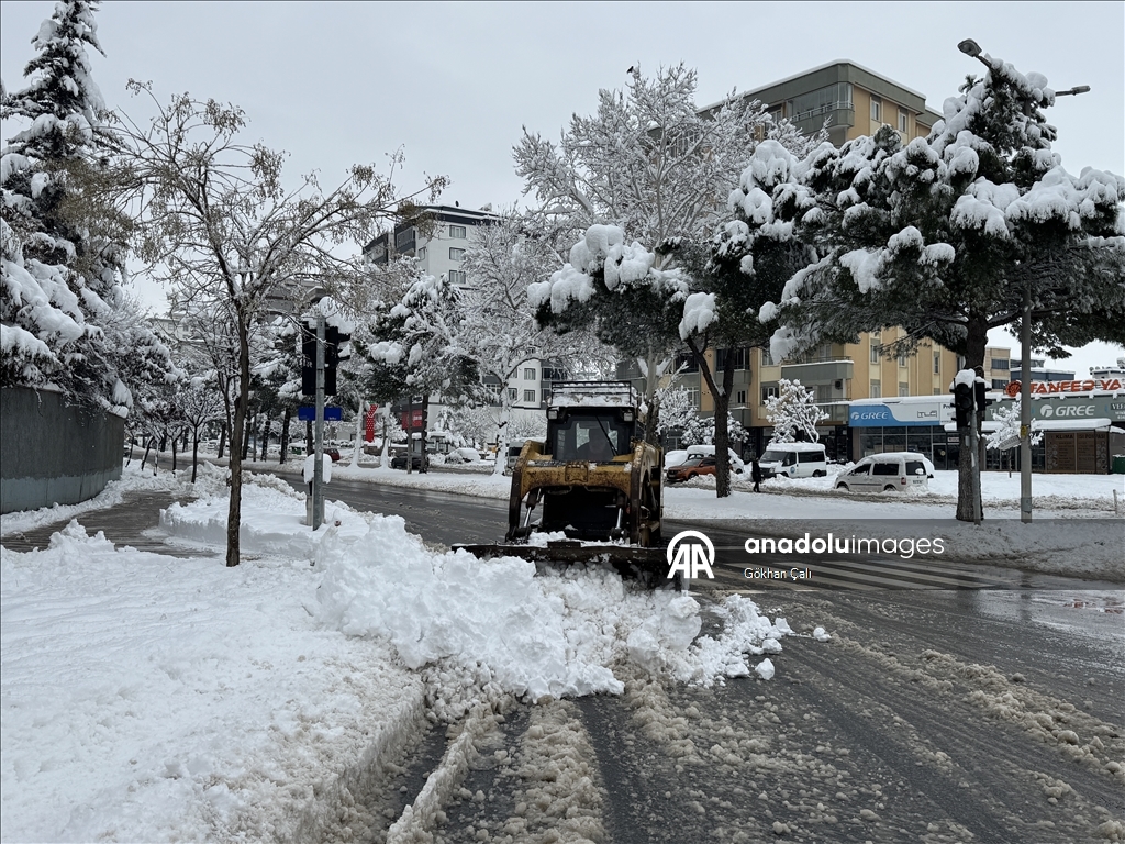 Kahramanmaraş'ta kar yağışı etkisini sürdürüyor