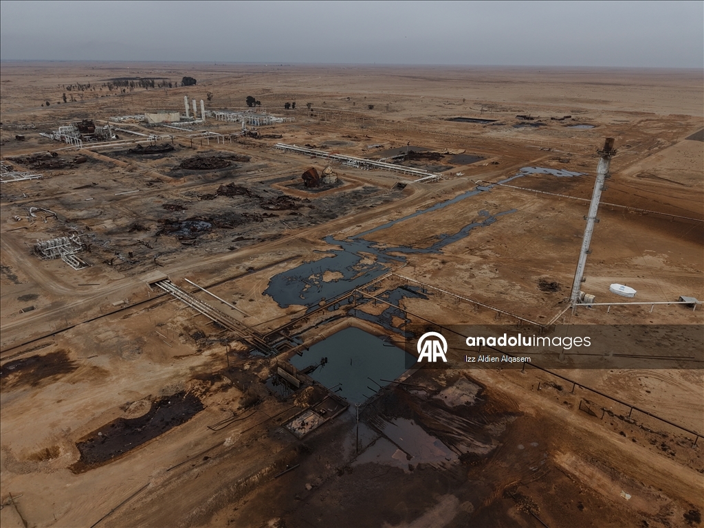 Дрон запечатлел крупнейшее нефтяное месторождение Сирии