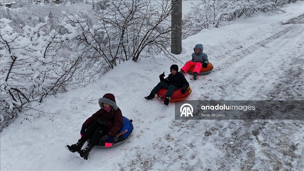 Düzce'deki Yanık Yaylası ve çevresindeki kar manzarası görüntülendi