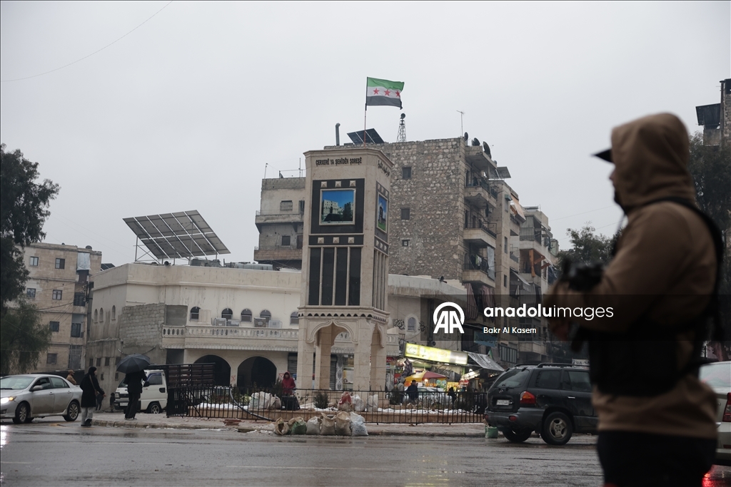 Suriye'nin Halep kentinde terör örgütü YPG/SDG'den kurtarılan mahallelerde hayat normale dönüyor