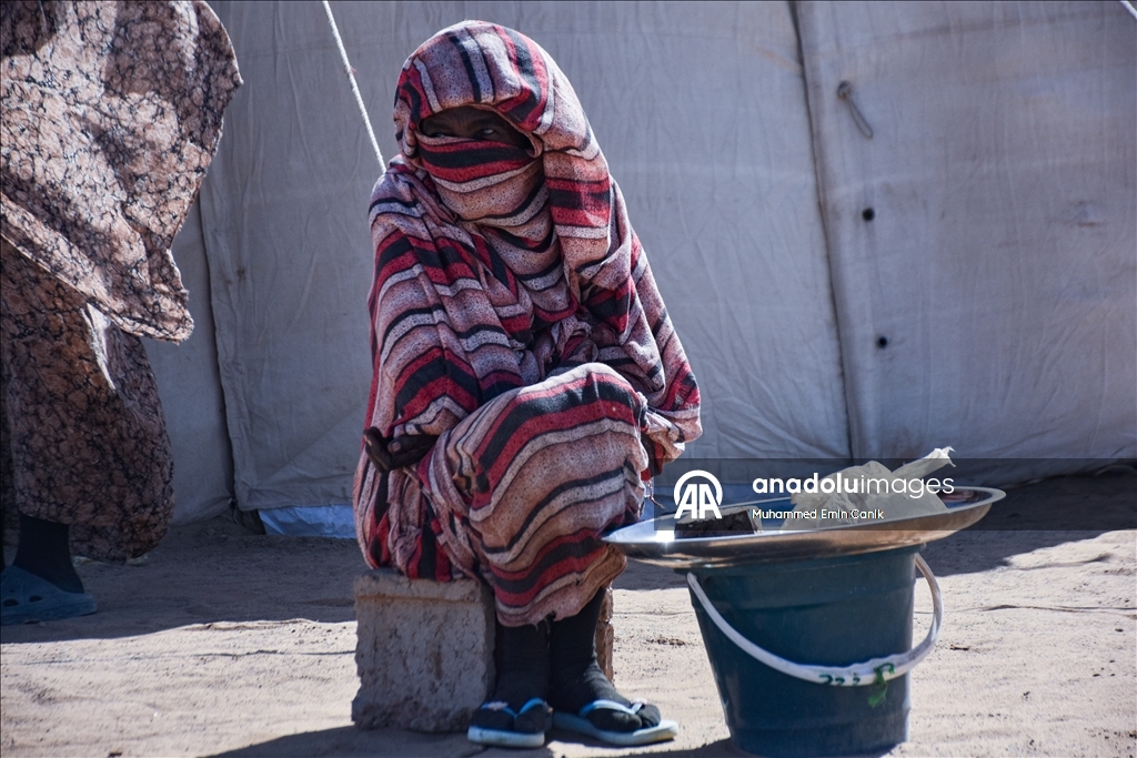 Sudan’daki El-Affad Mülteci Kampı, acılarını yüklenip yerinden edilen binlerce kişiyi barındırıyor