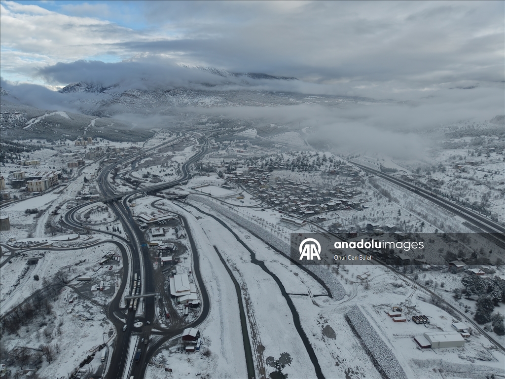 Adana'da kar manzarası dronla görüntülendi