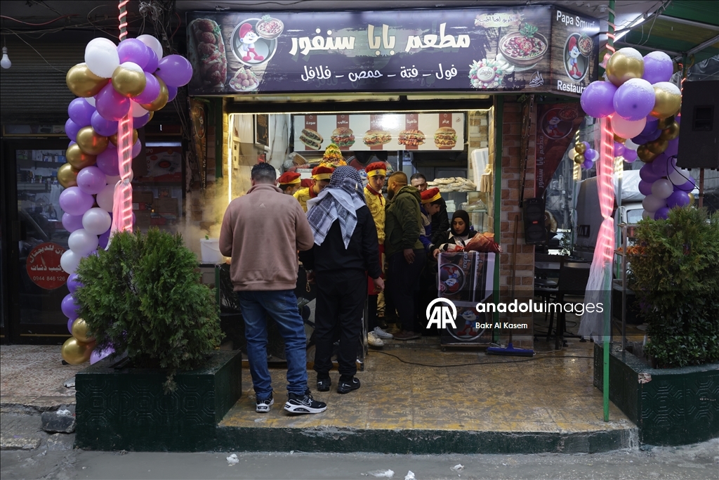 سوريا.. عودة الحياة إلى طبيعتها في حيي الشيخ مقصود والأشرفية بحلب