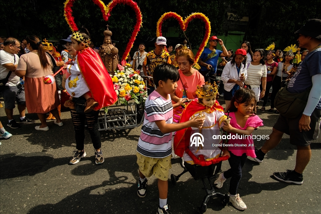 Filipinler'de "Dinagyang Festivali" renkli görüntülere sahne oldu