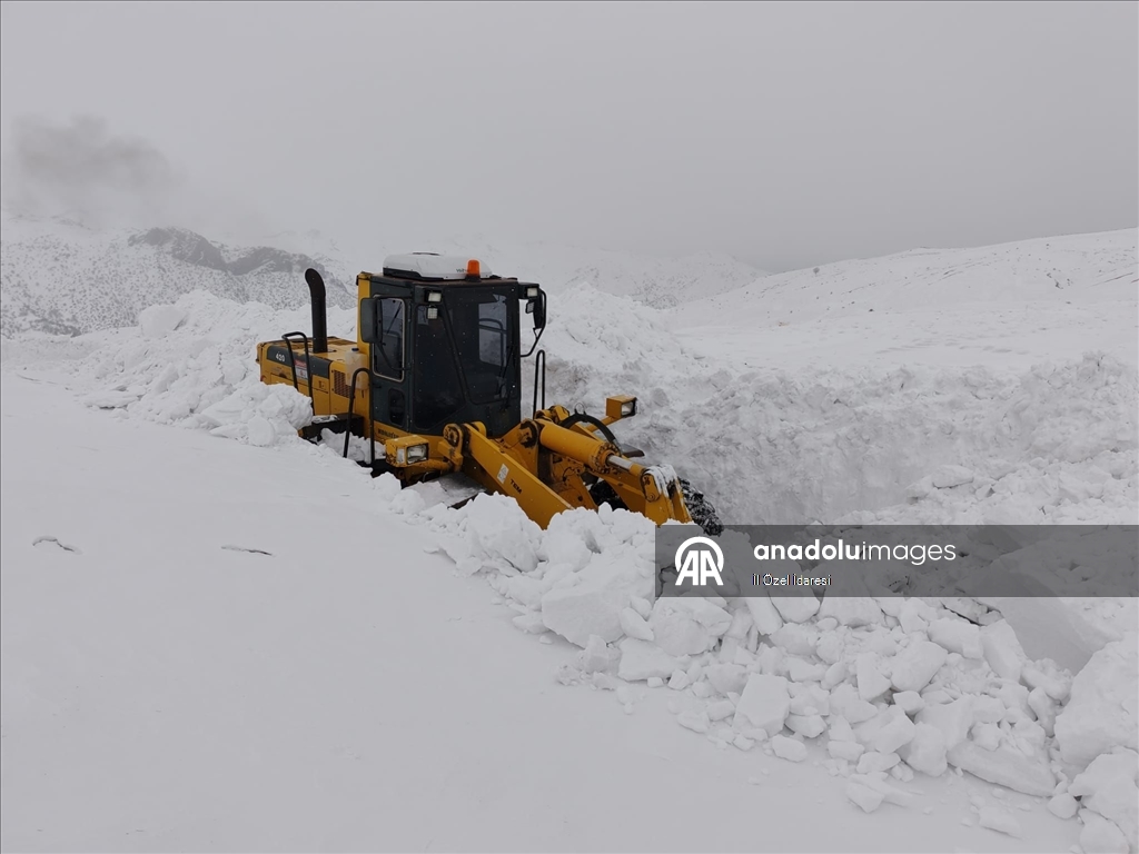 Elazığ'da kardan kapanan 149 köy yolu ulaşıma açıldı
