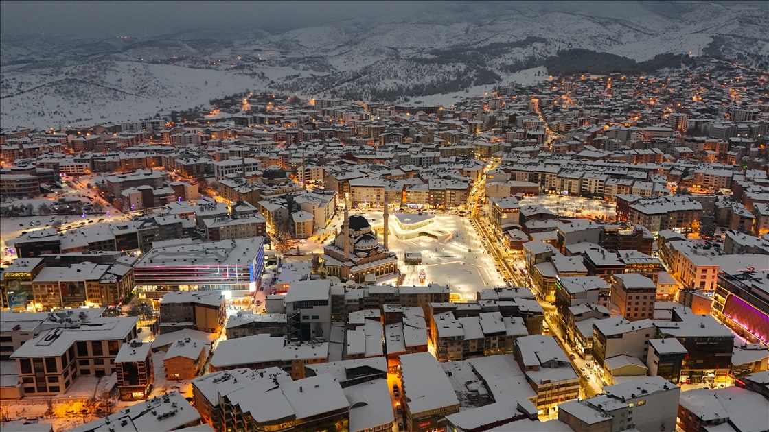 Karla kaplı Bingöl dronla havadan görüntülendi
