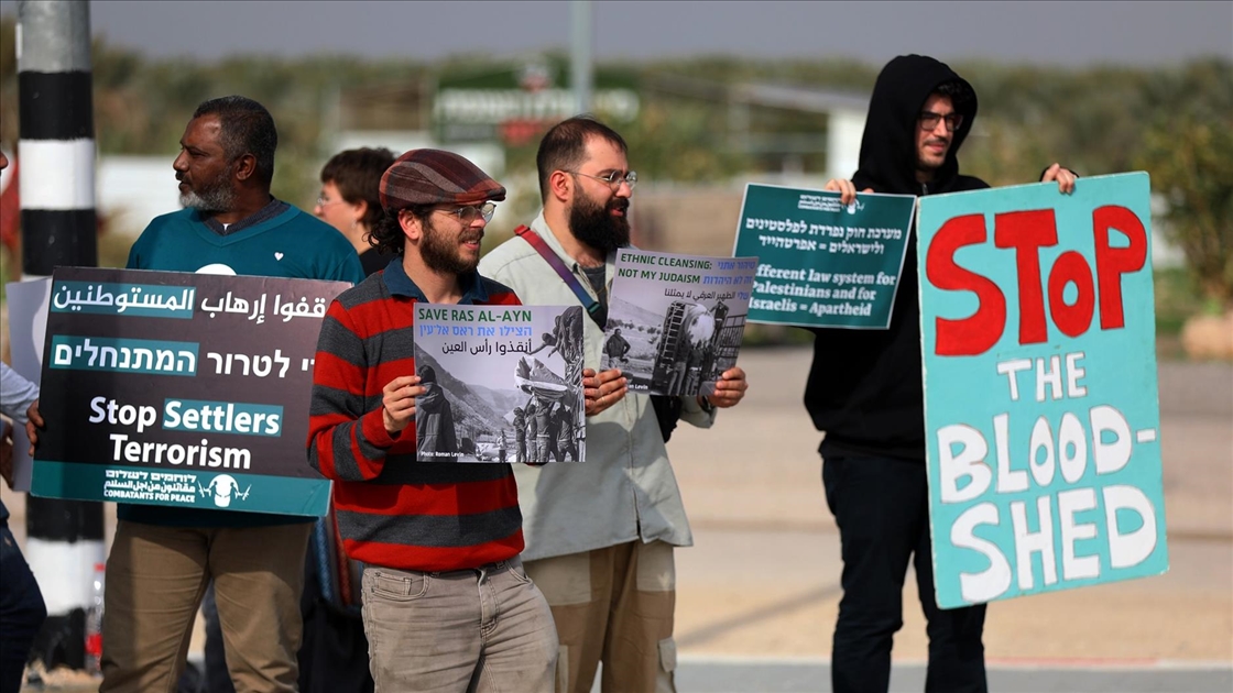 İsrail'in Filistinlilere yönelik ihlalleri Batı Şeria'da protesto edildi