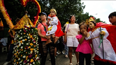 Filipinler'de "Dinagyang Festivali" renkli görüntülere sahne oldu