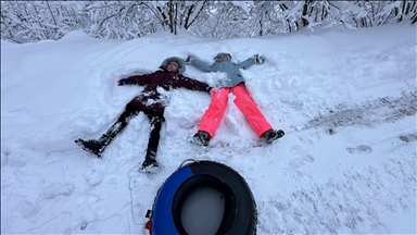 Düzce'deki Yanık Yaylası ve çevresindeki kar manzarası görüntülendi