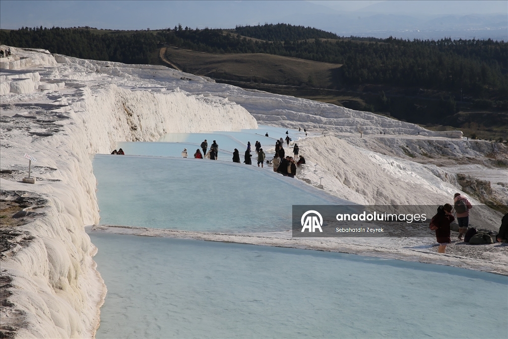 Çinli turistlerin gözdesi Pamukkale'de vize muafiyeti memnuniyeti