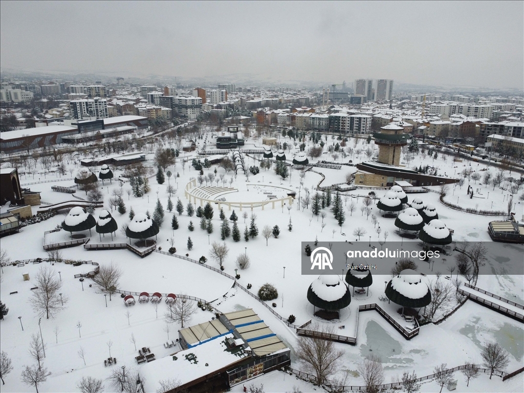 Karla kaplı Elazığ dronla görüntülendi