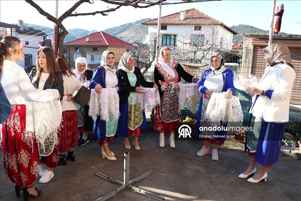 Bulgaristan'ın Müslüman Ribnovo köyünde binlerce yıllık "Gelina" düğün geleneği sürdürülüyor