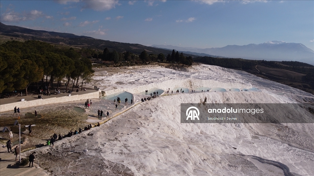 Çinli turistlerin gözdesi Pamukkale'de vize muafiyeti memnuniyeti