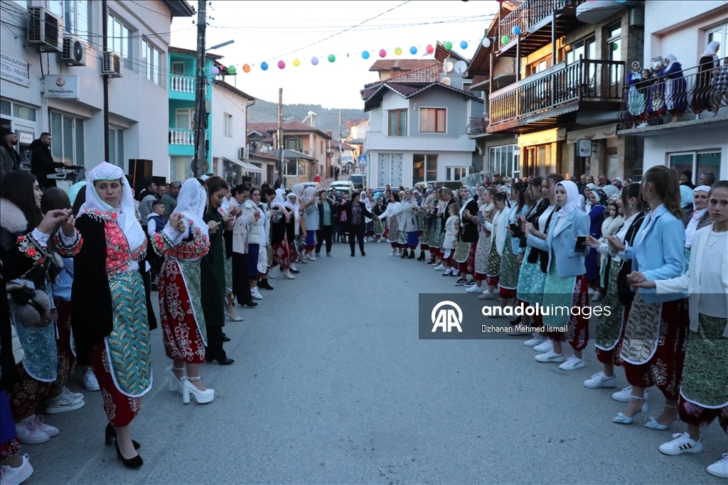 Bulgaristan'ın Müslüman Ribnovo köyünde binlerce yıllık "Gelina" düğün geleneği sürdürülüyor