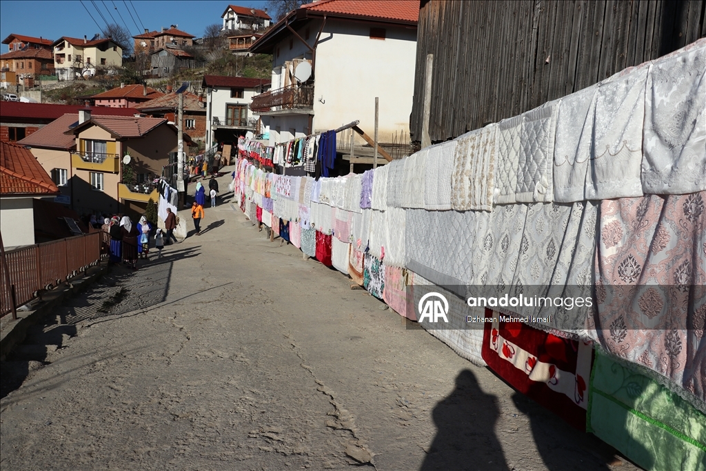 Bulgaristan'ın Müslüman Ribnovo köyünde binlerce yıllık "Gelina" düğün geleneği sürdürülüyor